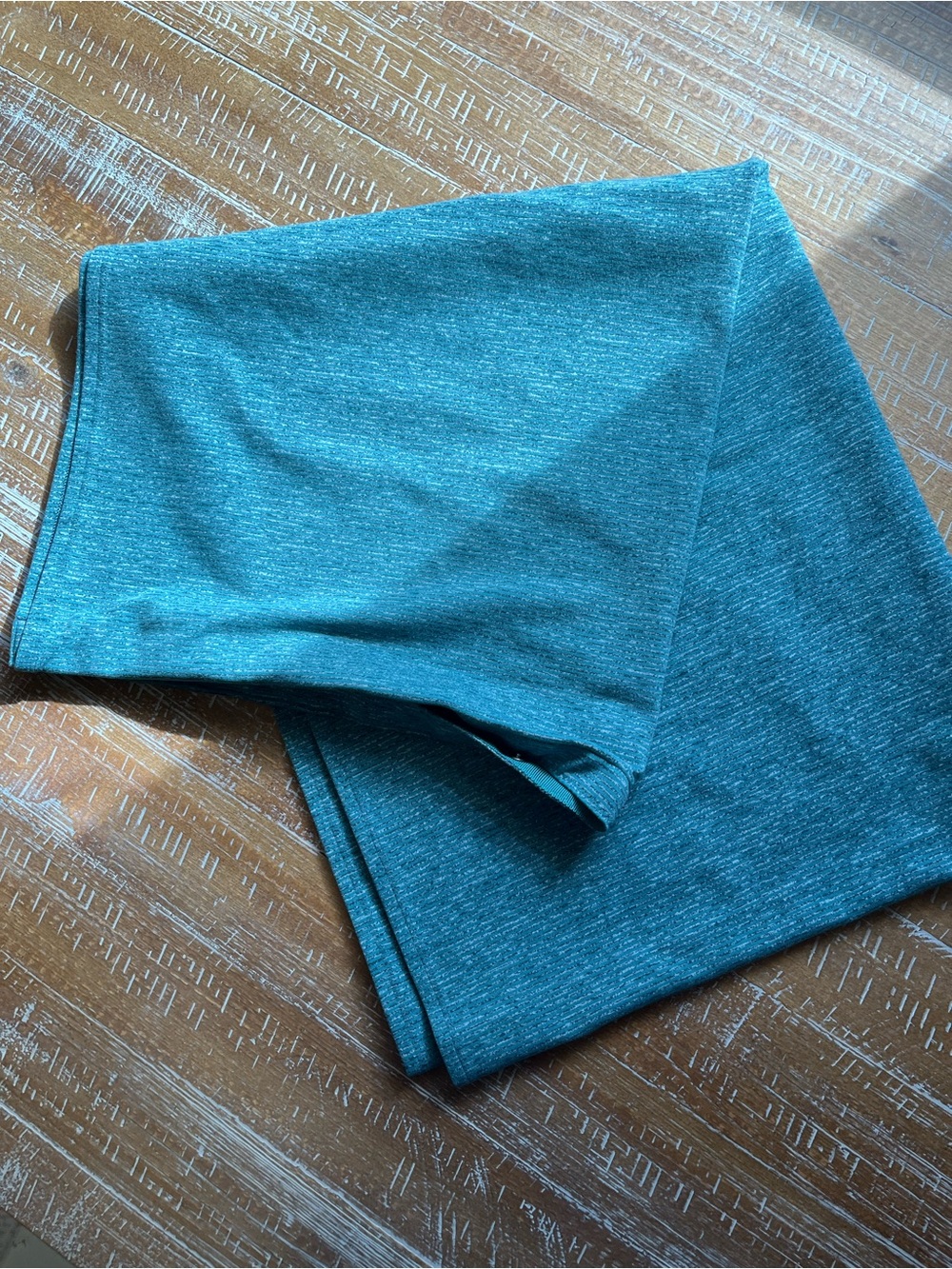 Lululemon Lightweight Teal Infinity Scarf for Women - Picture 6 of 6